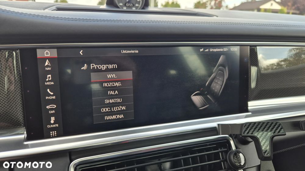 Porsche Panamera 4 E-Hybrid - 28