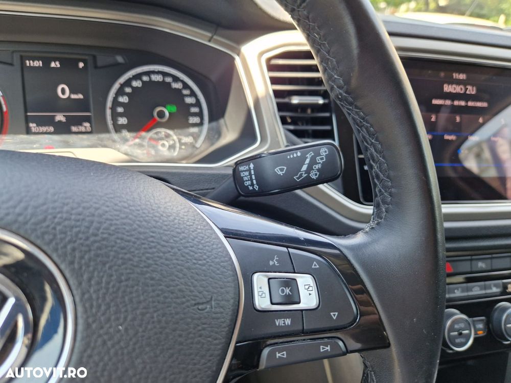 Volkswagen T-Roc - 18