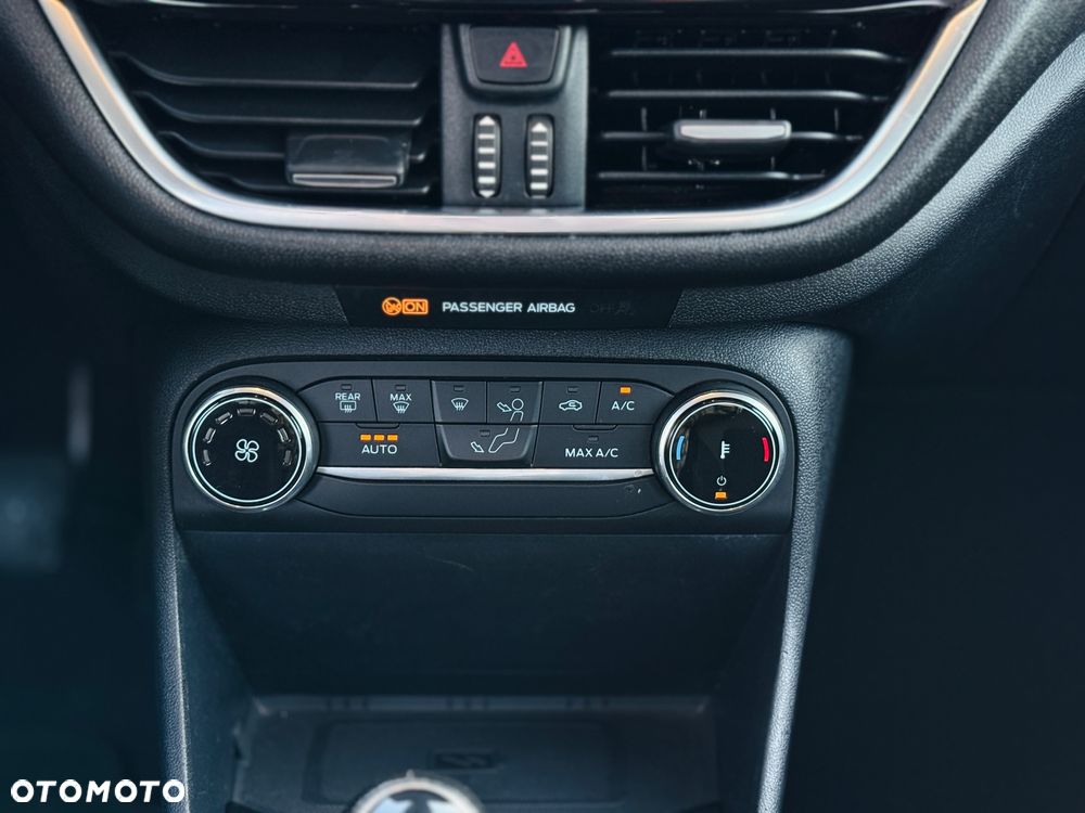 Ford Fiesta 1.0 EcoBoost Hybrid S&S TITANIUM - 10