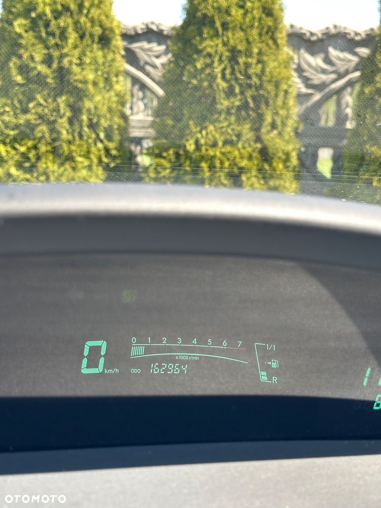 Toyota Yaris 1.33 Sol - 19