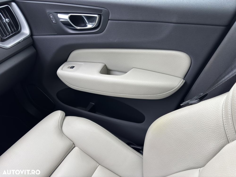 Volvo XC 60 T8 Twin Engine AWD Inscription - 25