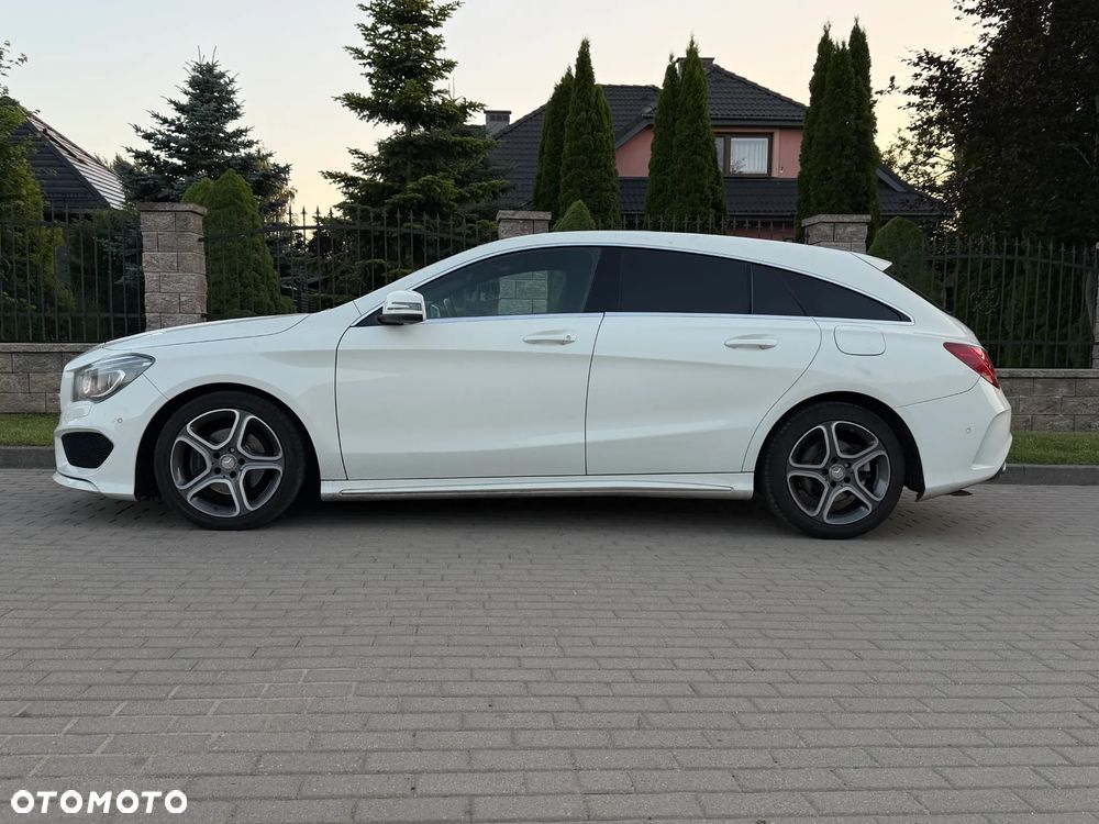 Mercedes-Benz CLA 200 d 4Matic 7G-DCT AMG Line - 2