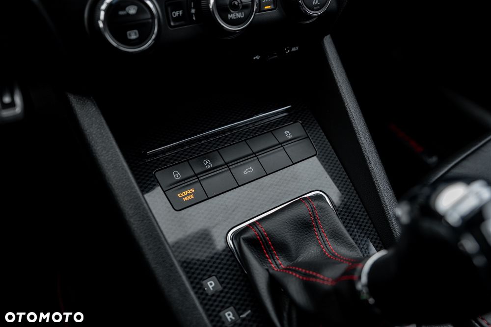 Skoda Octavia 2.0 TDI RS Challenge DSG - 36