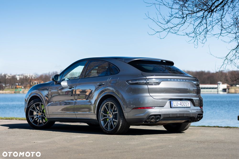 Porsche Cayenne Coupe E-Hybrid - 14