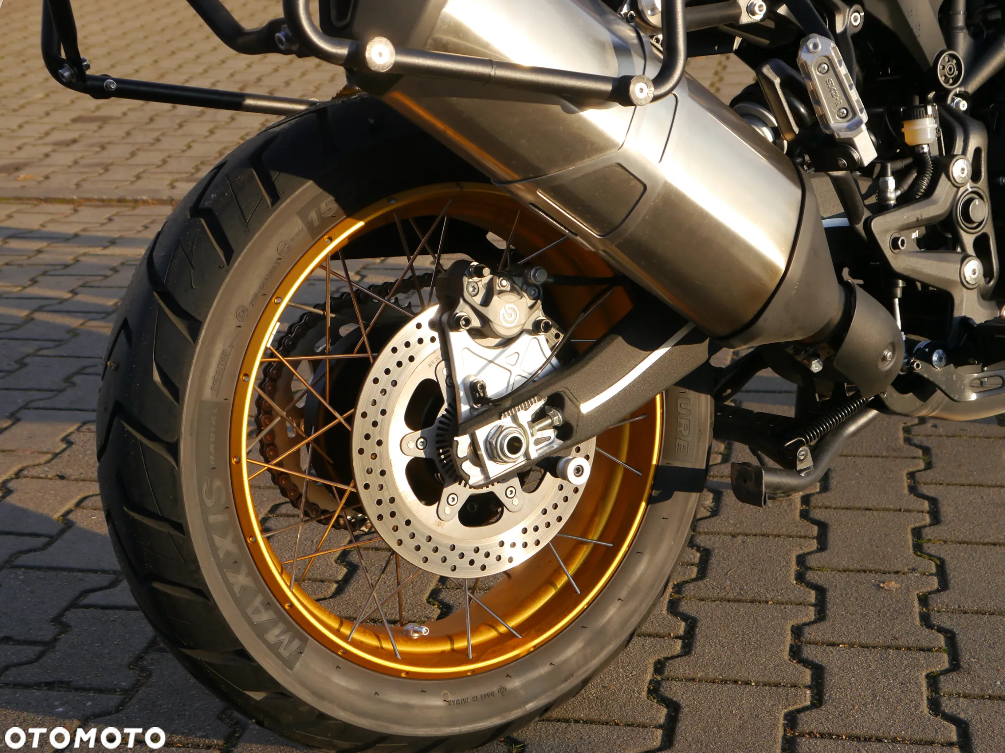 QJMOTOR SRT 800S - 8
