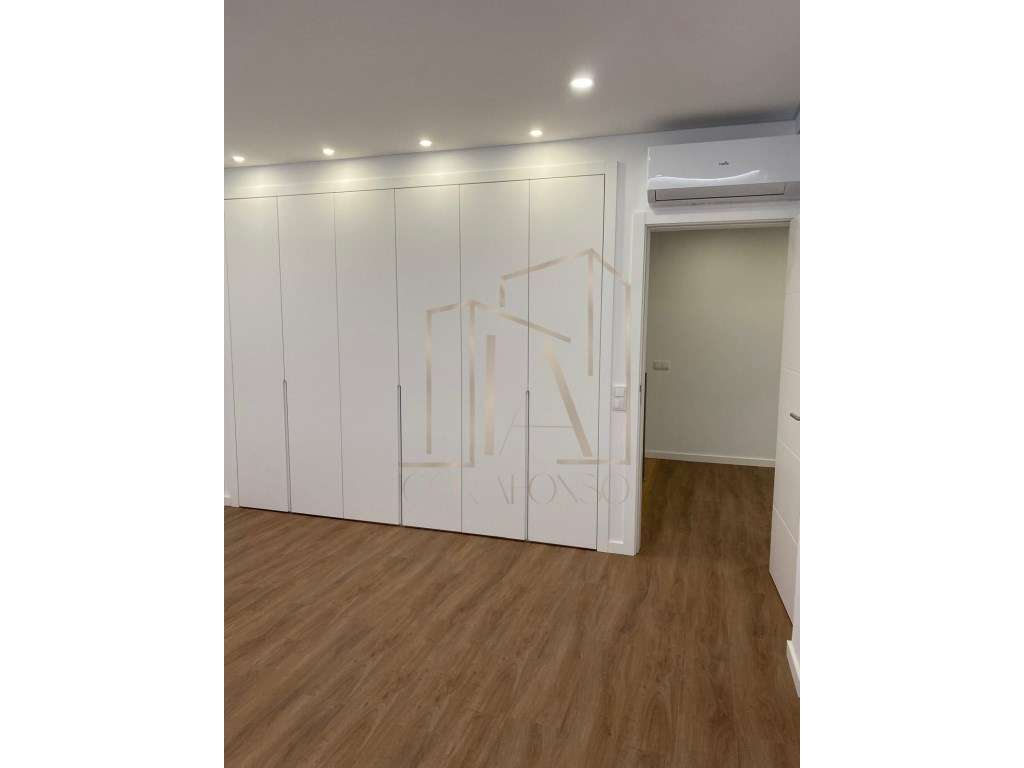 Moradia Geminada T3 com 2 Suites e Pérgula de Estacionamento - Grande imagem: 5/30