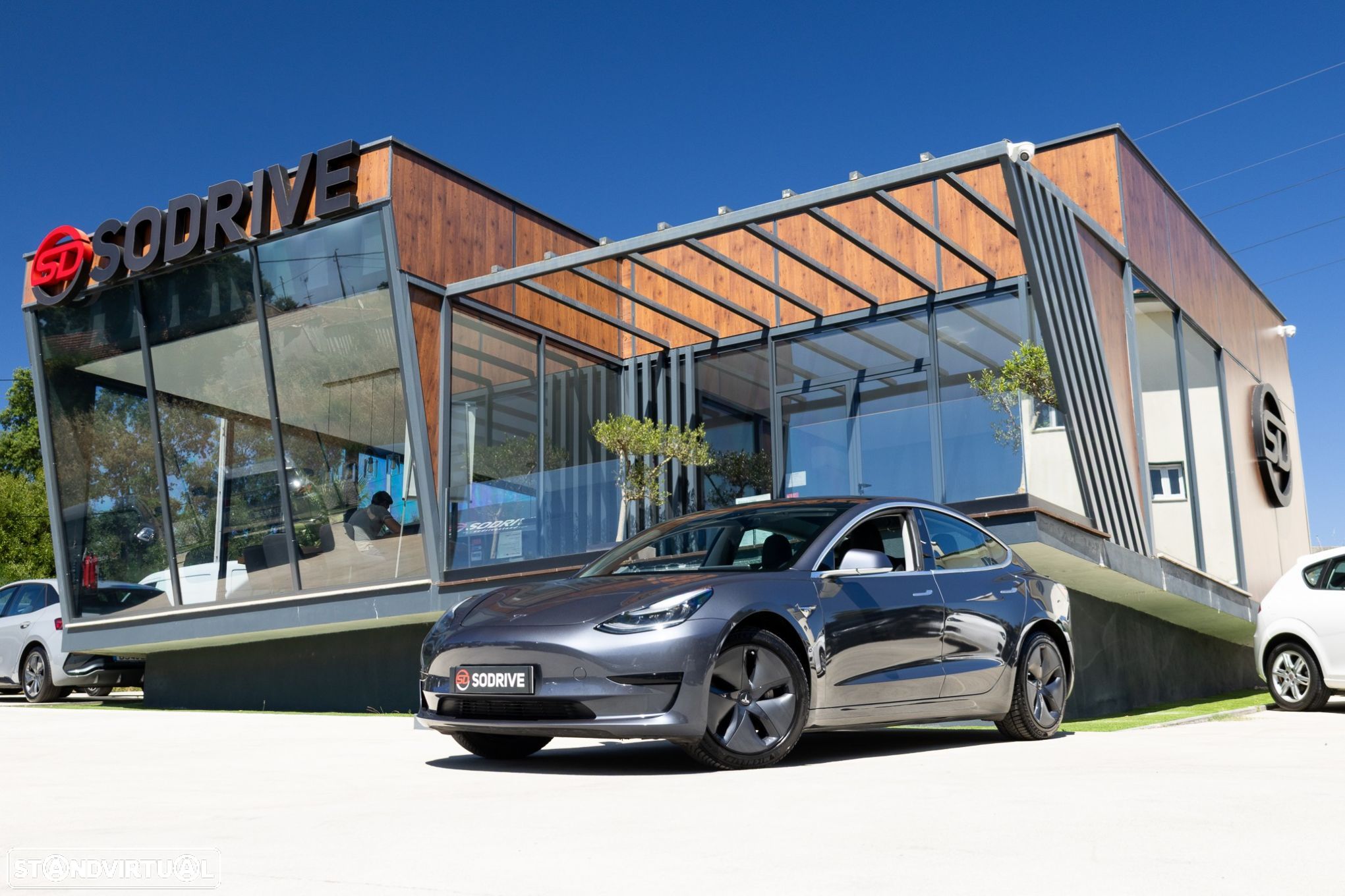 Tesla Model 3 Standard RWD Plus - 1