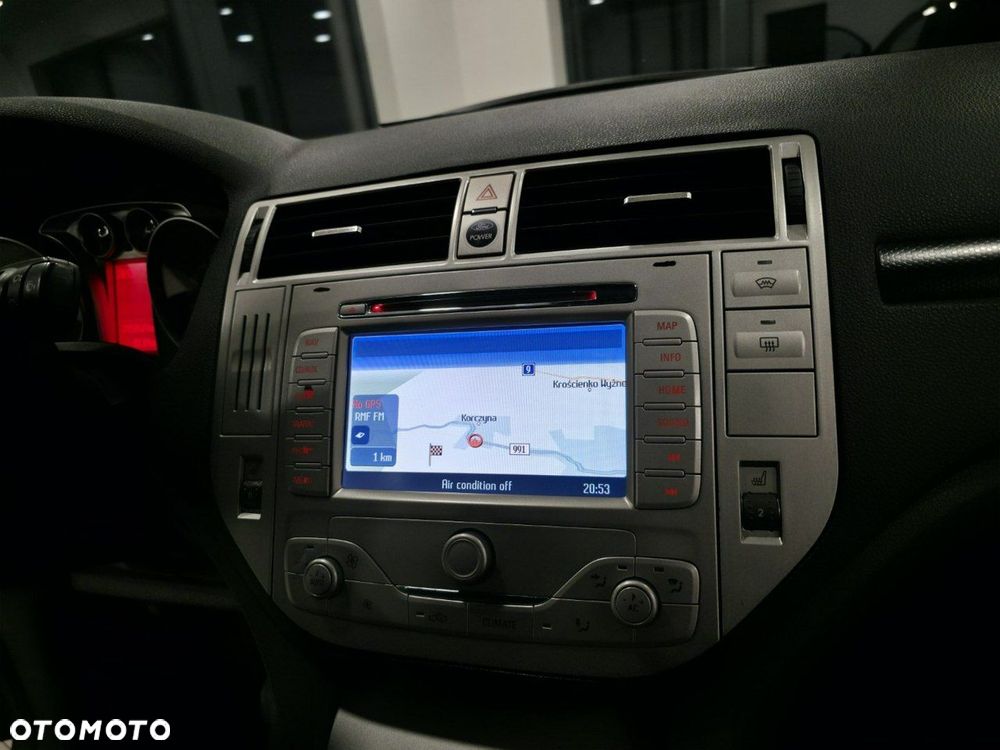 Ford Kuga 2.0 TDCi 4x4 Titanium - 27