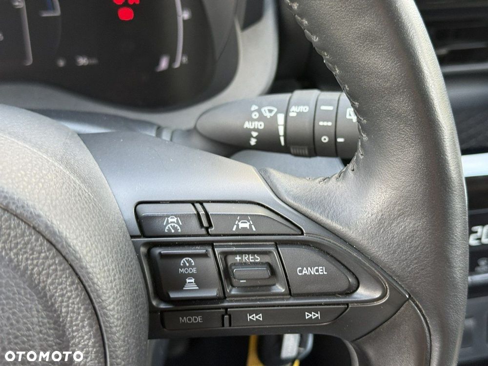Toyota Yaris Cross Hybrid 1.5 Comfort - 25