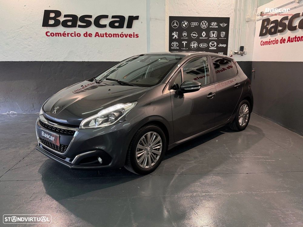 Peugeot 208 1.2 PureTech Signature - 2