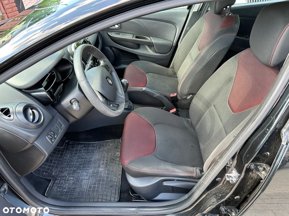 Renault Clio - 19