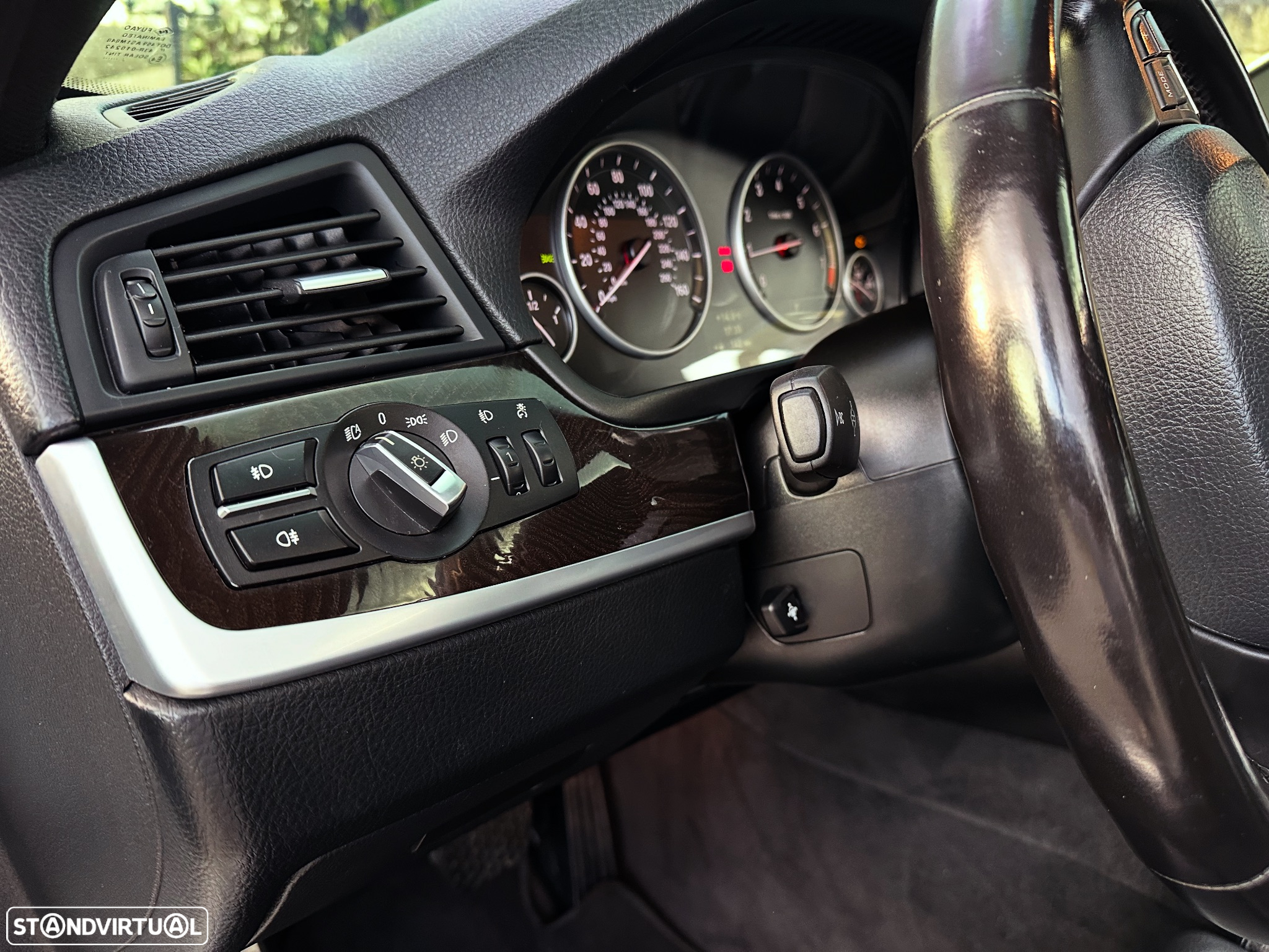 BMW 528 i Pack M Auto - 23