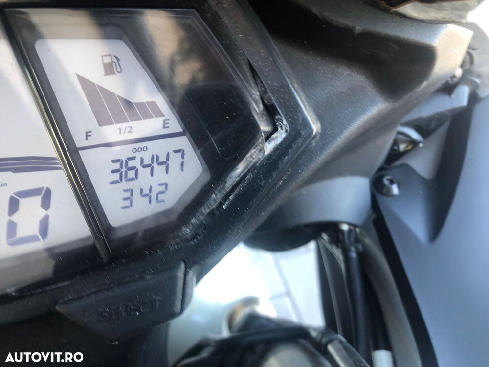 Yamaha YZF-R 125 - 10