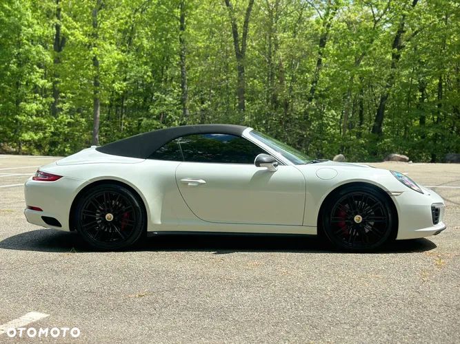 Porsche 911 Carrera 4S PDK - 4