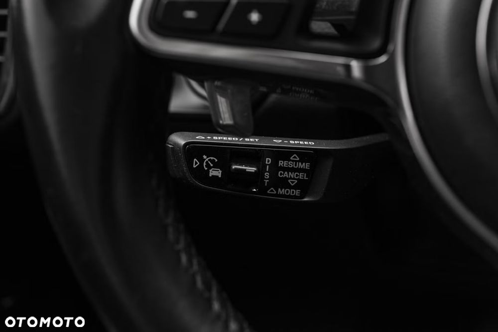 Porsche Cayenne E-Hybrid Tiptronic S - 32