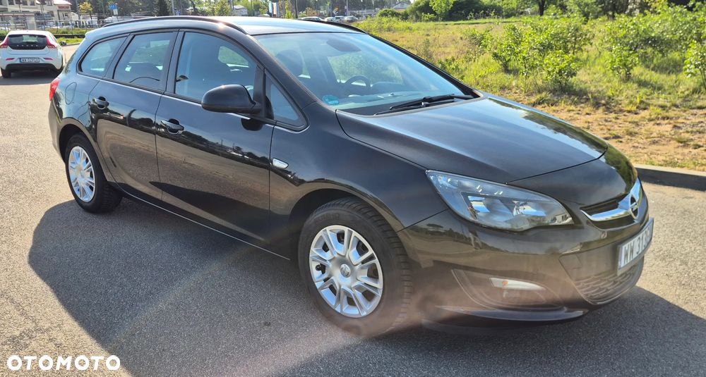 Opel Astra 1.4 Turbo Exklusiv - 2