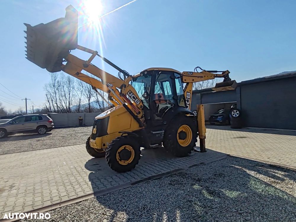 JCB 3CX - 18