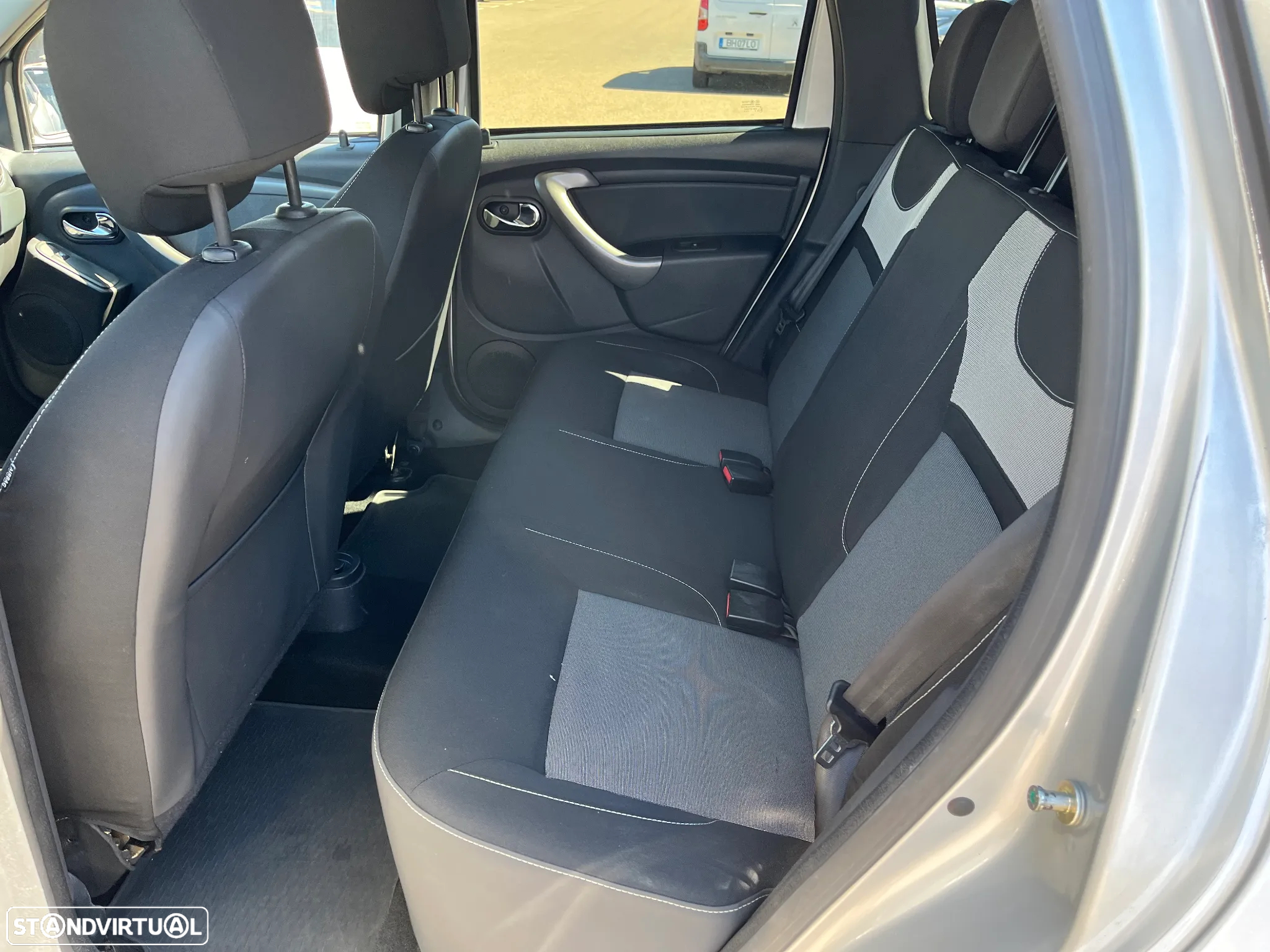 Dacia Duster 1.5 dCi Prestige - 13