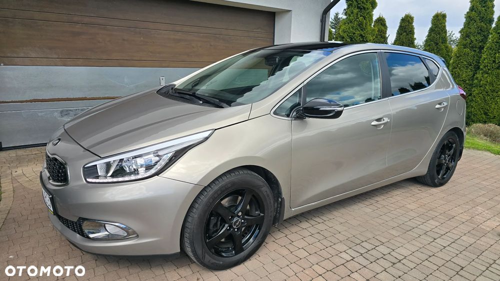 Kia Ceed - 4