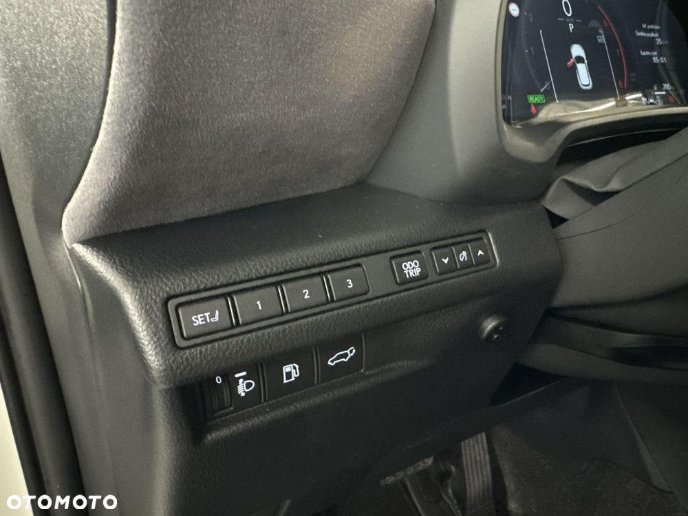 Lexus LBX 1.5 Hybrid Cool - 16