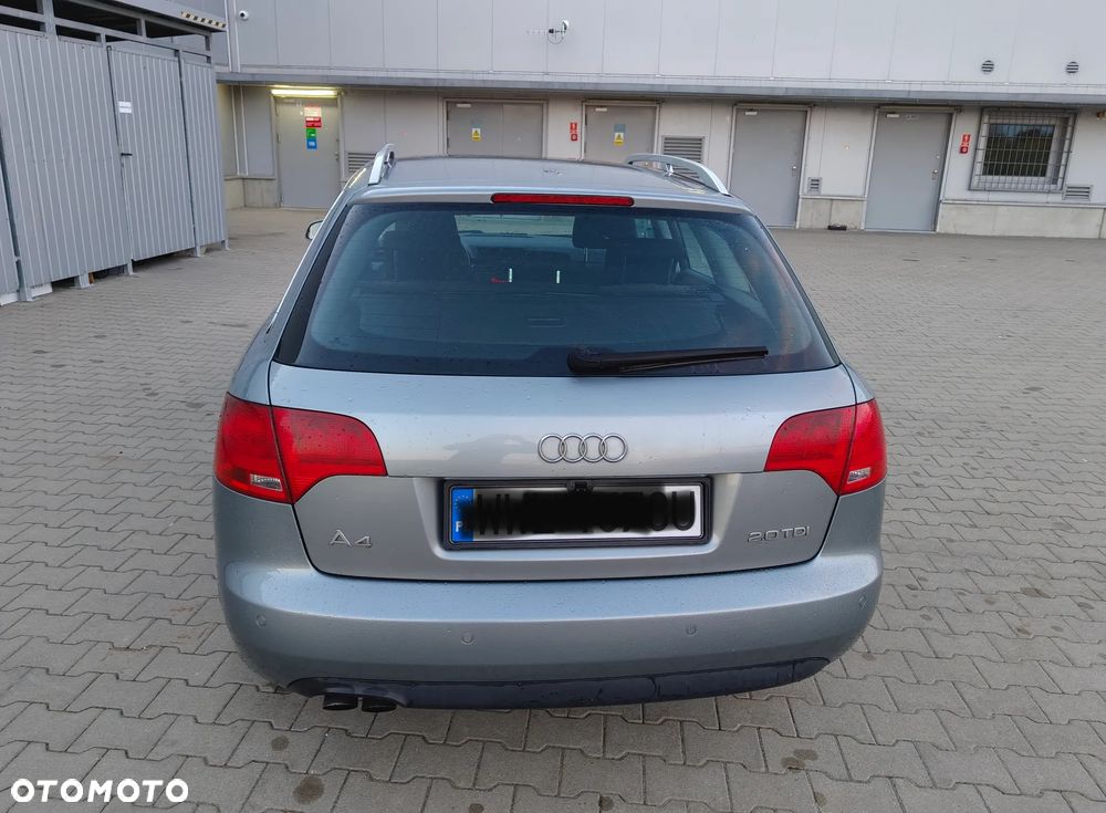 Audi A4 Avant 2.0 TDI - 10