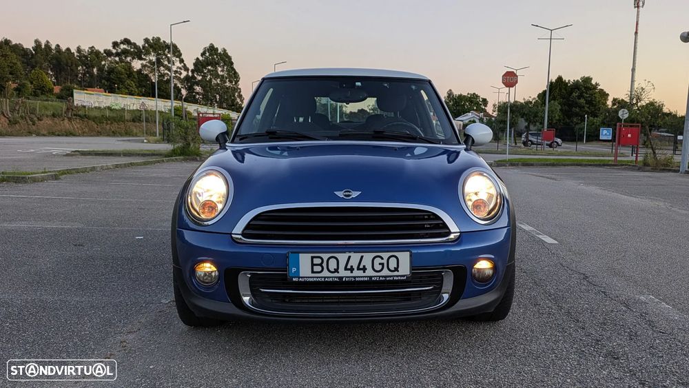 MINI 3 Portas Cooper D - 2