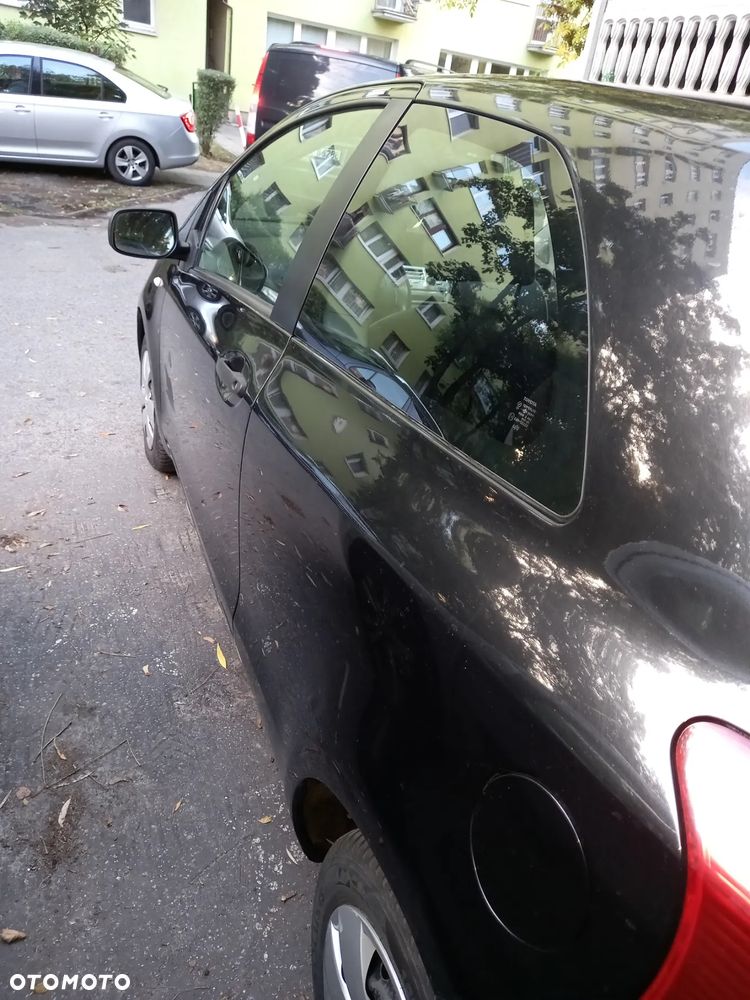 Toyota Yaris 1.0 Terra - 6