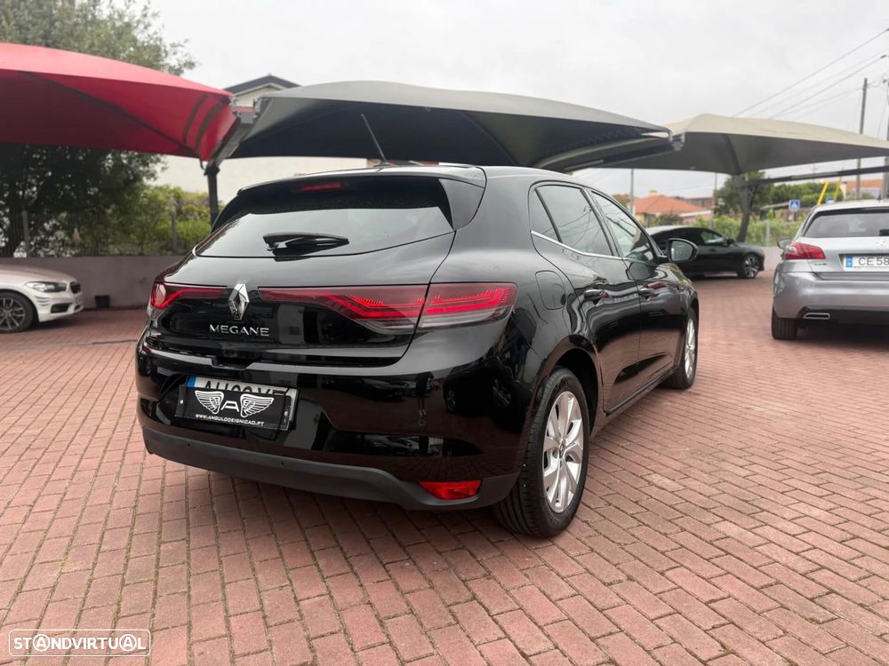 Renault Mégane - 5