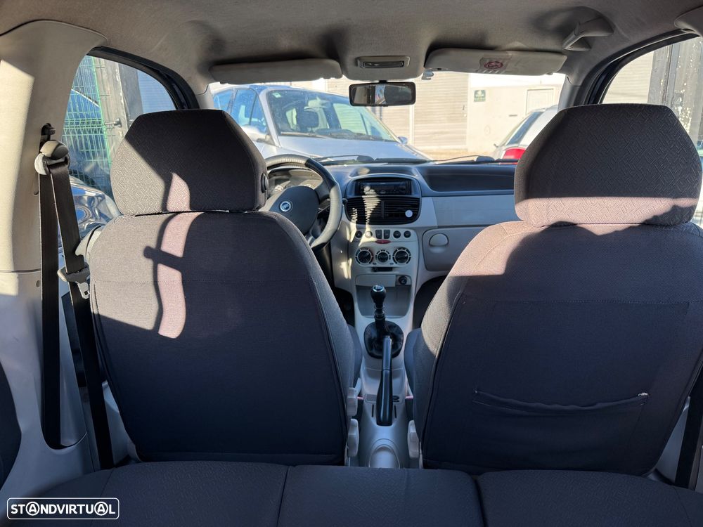 Fiat Punto 1.2 60 Dynamic - 10