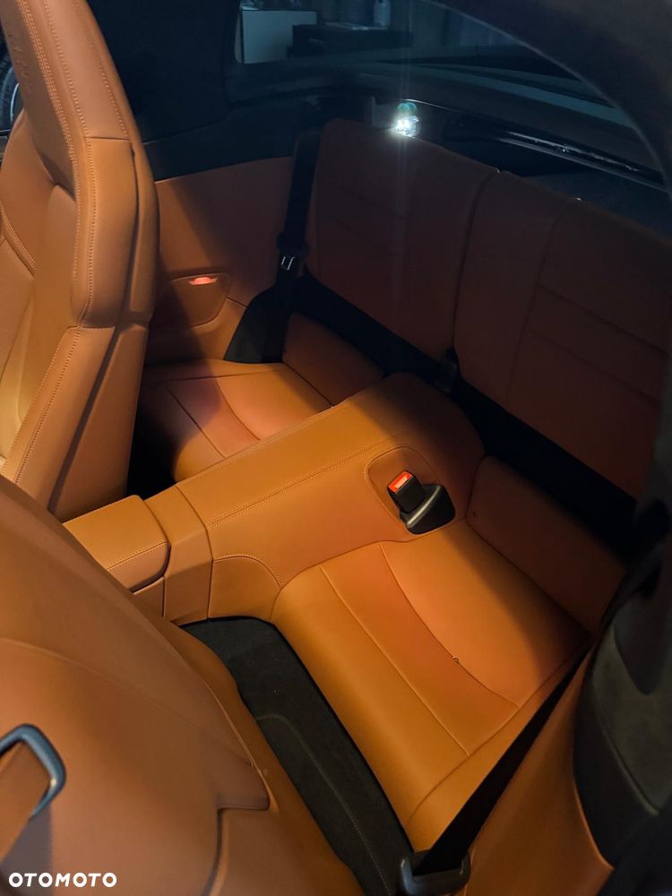 Porsche 911 Targa 4 GTS PDK - 10