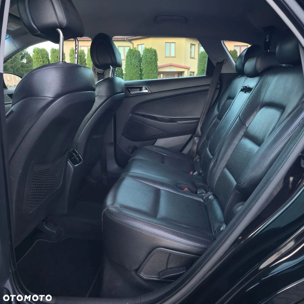 Hyundai Tucson 1.6 GDI BlueDrive Design 2WD - 24