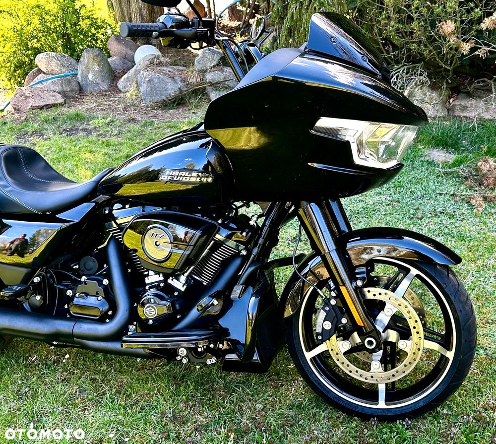 Harley-Davidson Touring Road Glide - 4