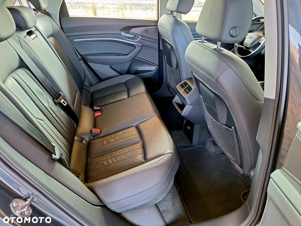 Audi e-tron 55 Quattro Advanced - 29