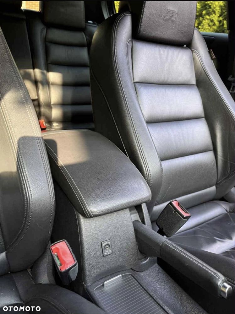 Volkswagen Golf - 16