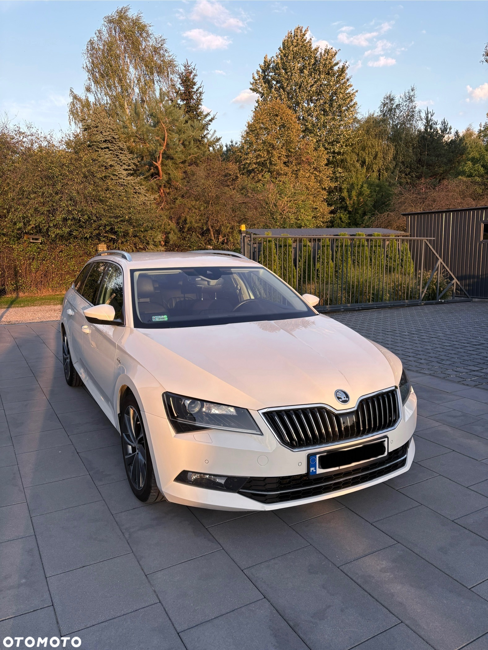 Skoda Superb 2.0 TDI L&K DSG - 4