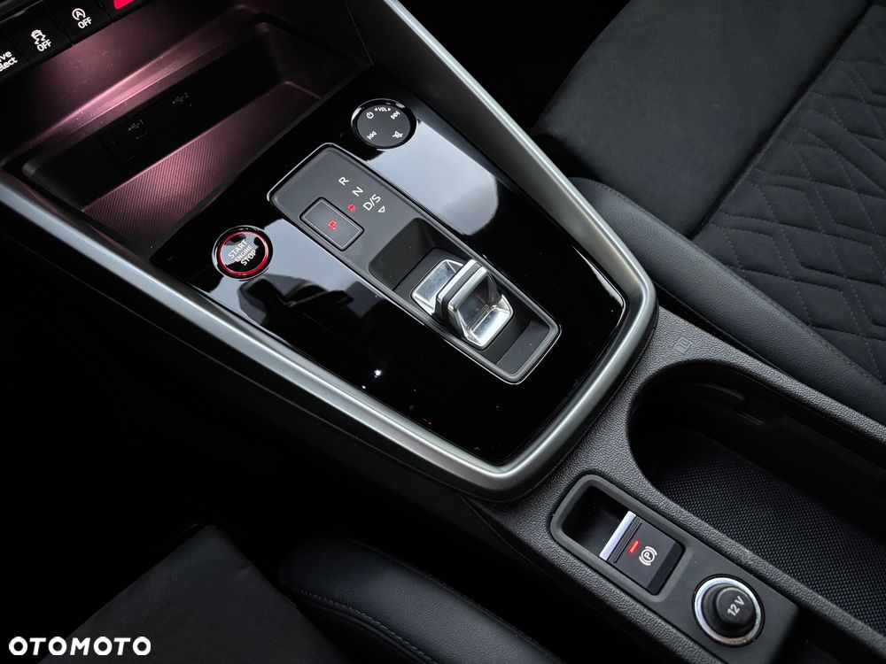 Audi RS3 Limousine - 33