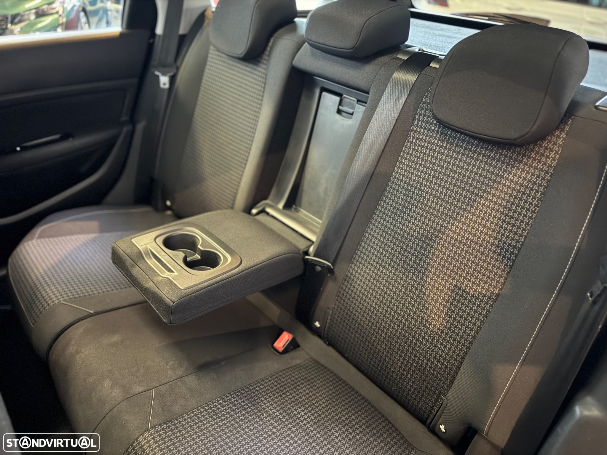 Peugeot 308 SW BlueHDi 130 EAT8 Style - 35