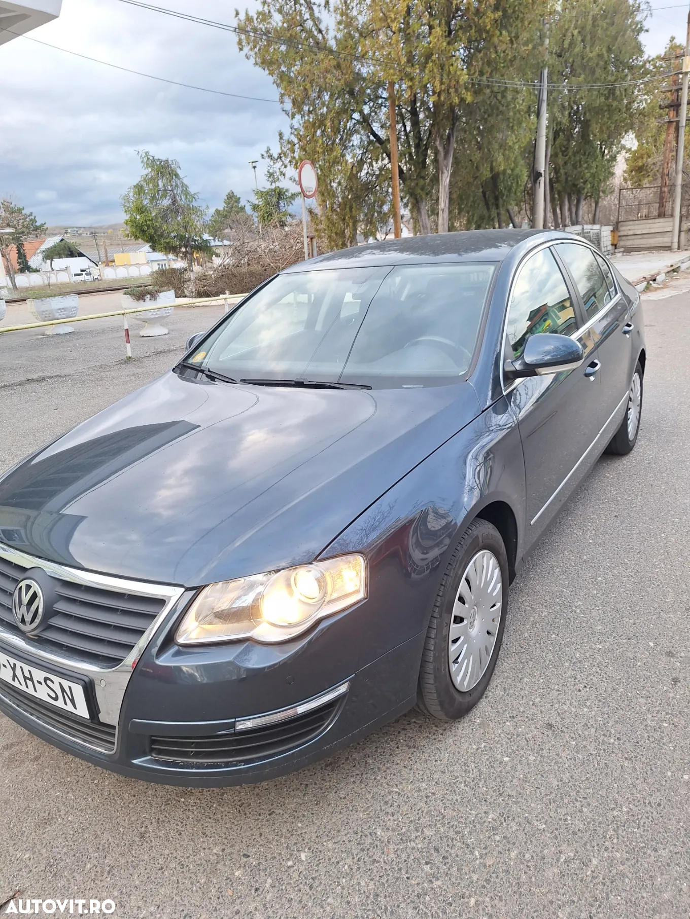 Volkswagen Passat 1.9 TDI DPF Comfortline - 2