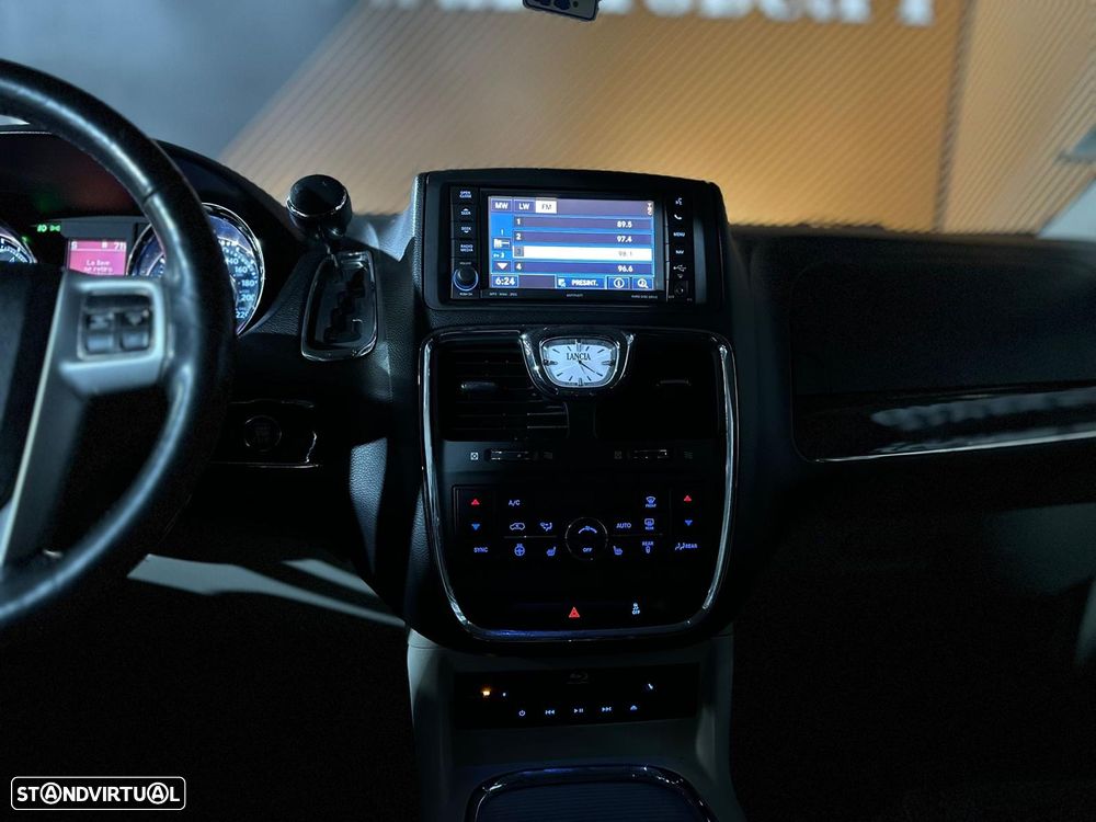 Lancia Voyager 2.8 CRD Platinum - 24