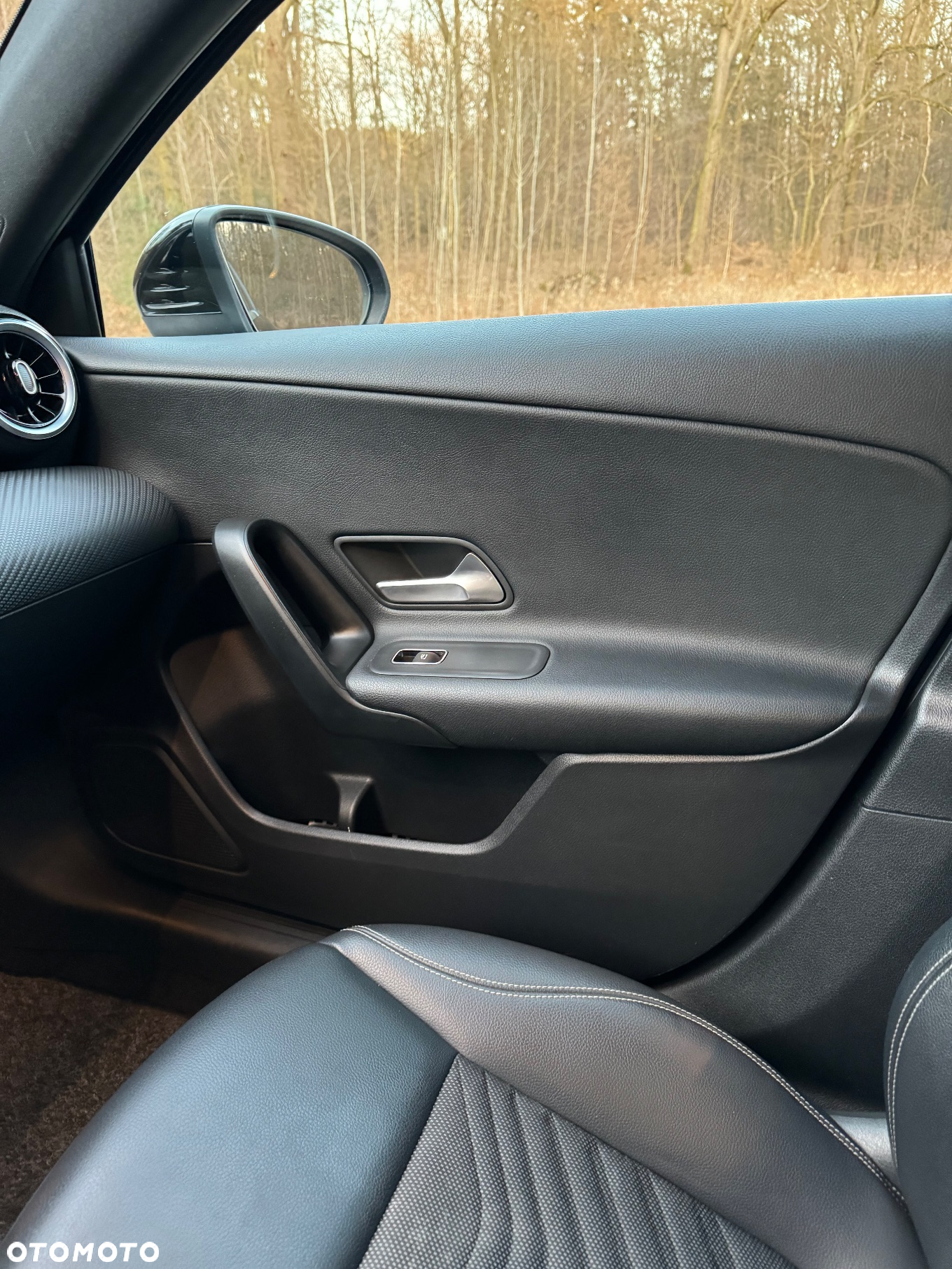 Mercedes-Benz Klasa A 180 d 8G-DCT - 25