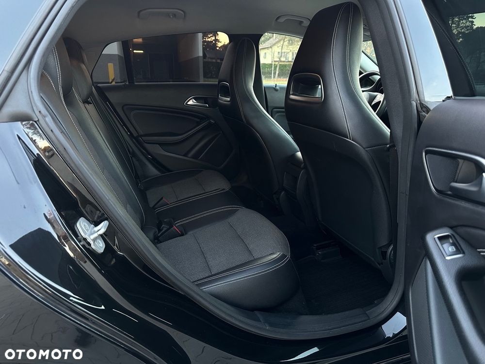 Mercedes-Benz CLA 200 d - 9