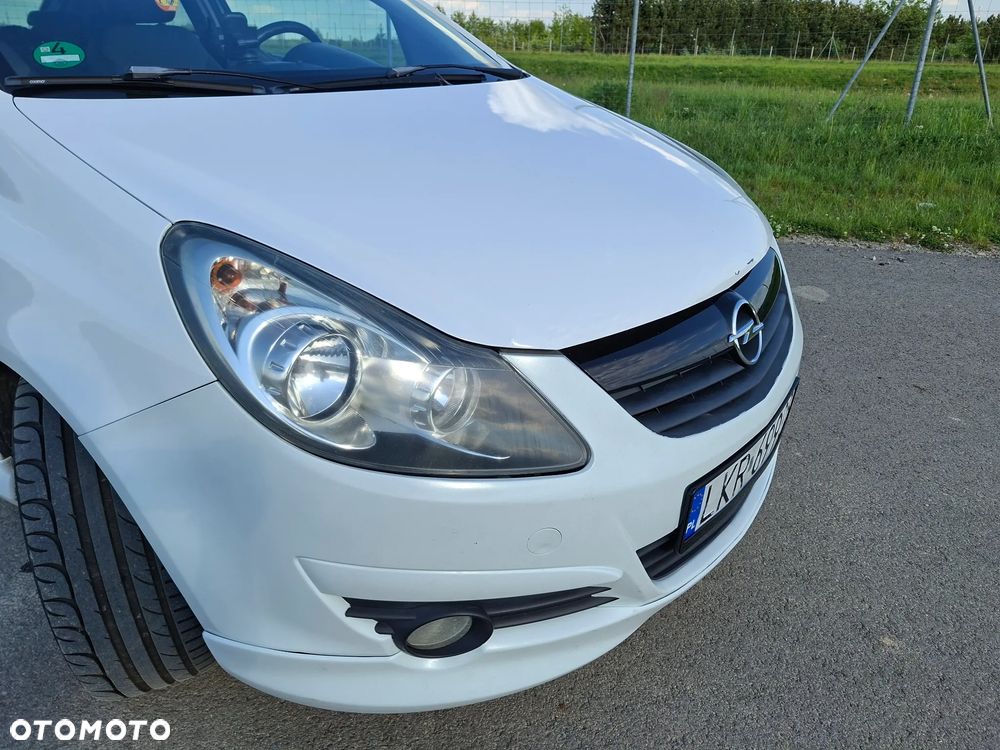 Opel Corsa 1.4 16V Limited Edition - 11