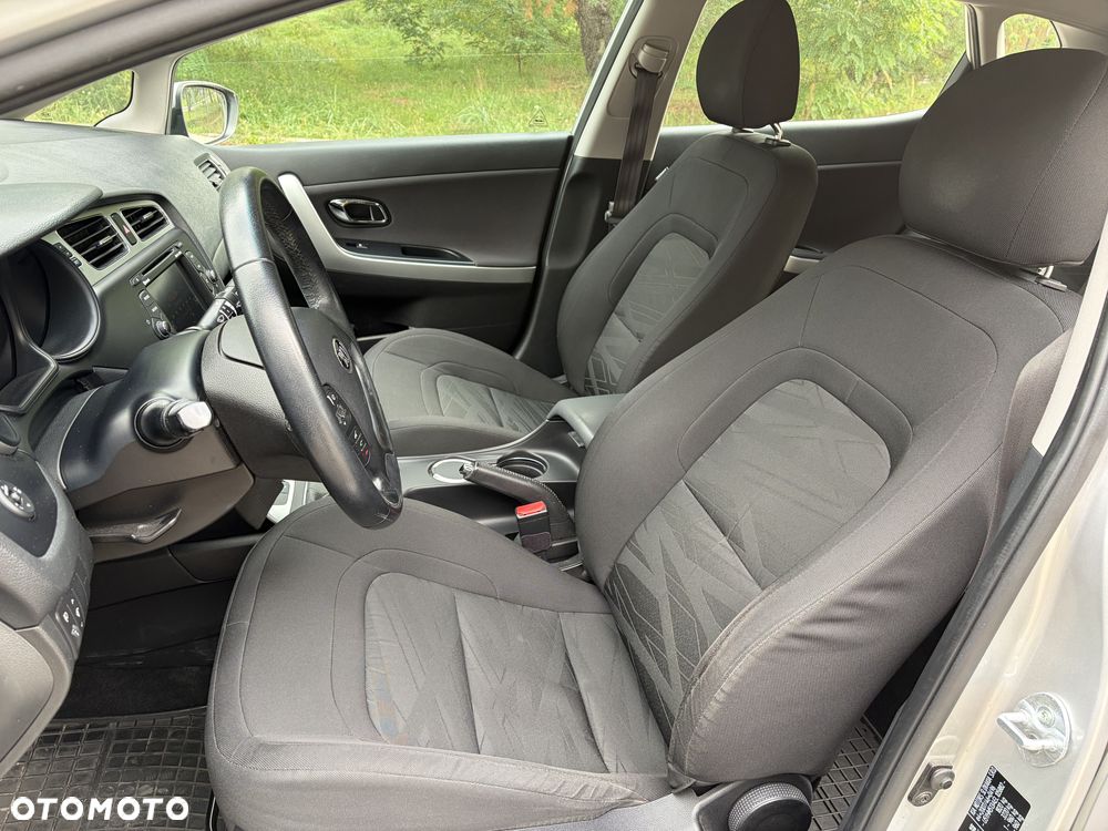 Kia Ceed 1.6 GDI L - 14
