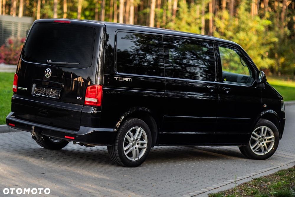 Volkswagen Multivan - 9