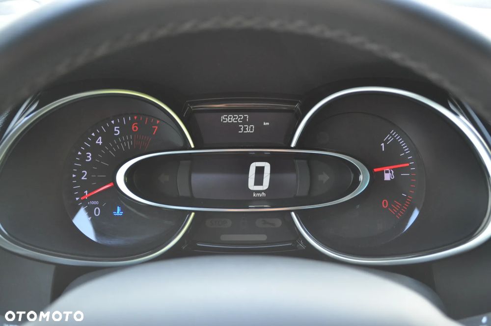 Renault Clio - 26