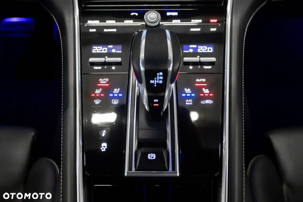Porsche Panamera Turbo - 28