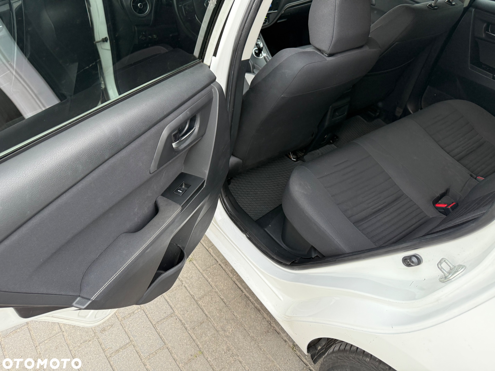 Toyota Auris Hybrid 135 Comfort - 20