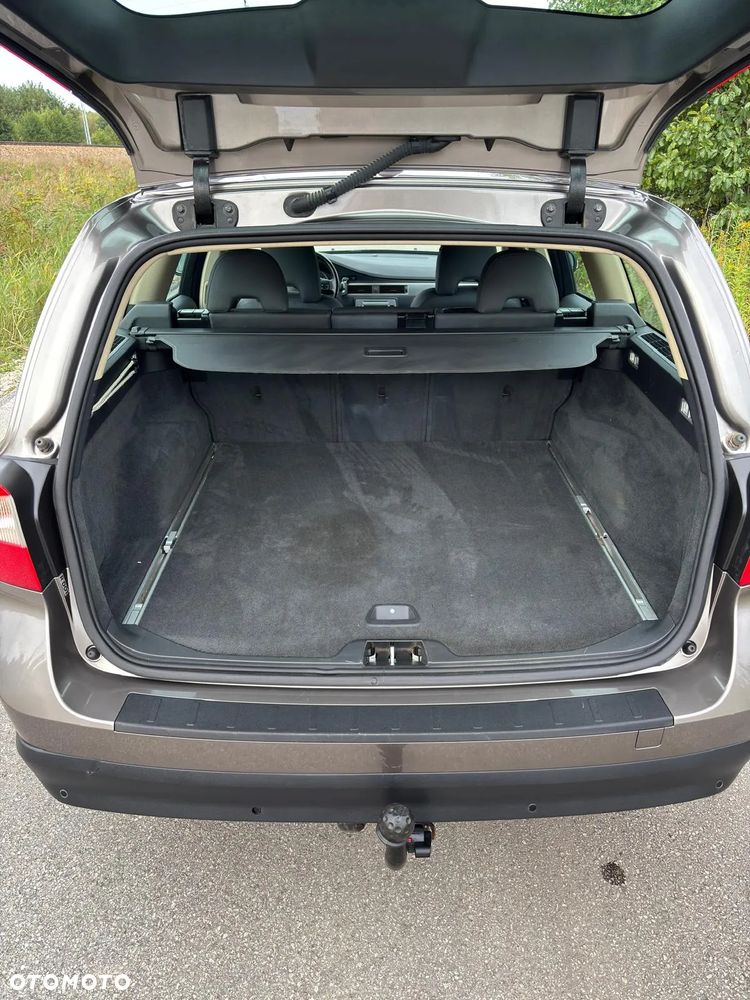Volvo V70 2.5T Kinetic - 14