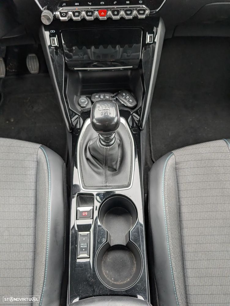 Peugeot 2008 1.2 PureTech Allure Pack - 18