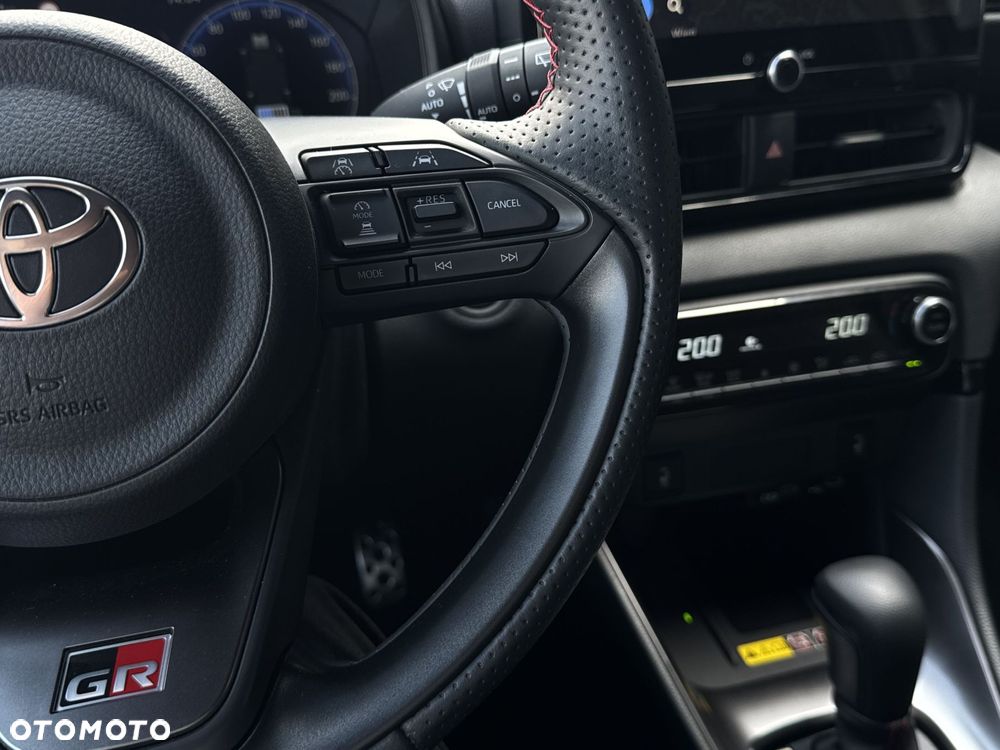 Toyota Yaris - 18